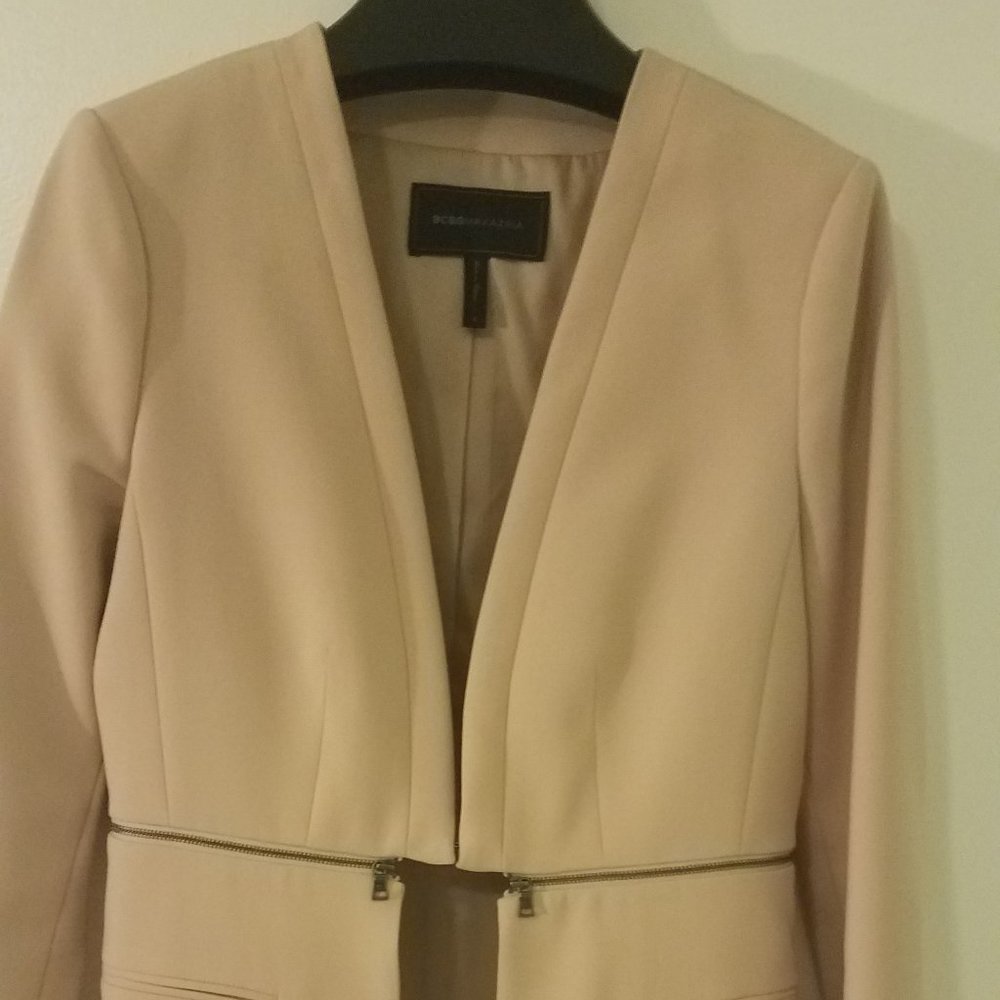 Bcbgmaxazria blazer